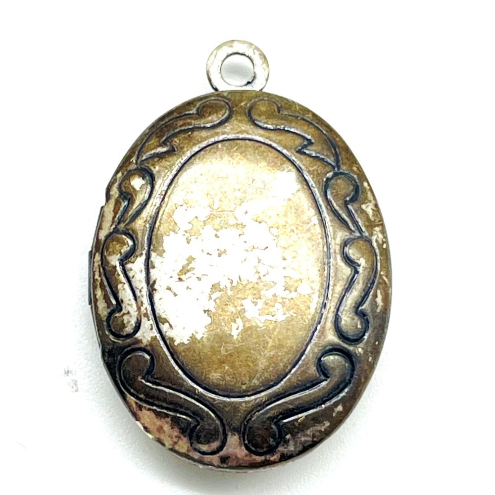 Vintage Sterling Silver Locket Pendant Oval Photo Engraved Floral Scroll Design